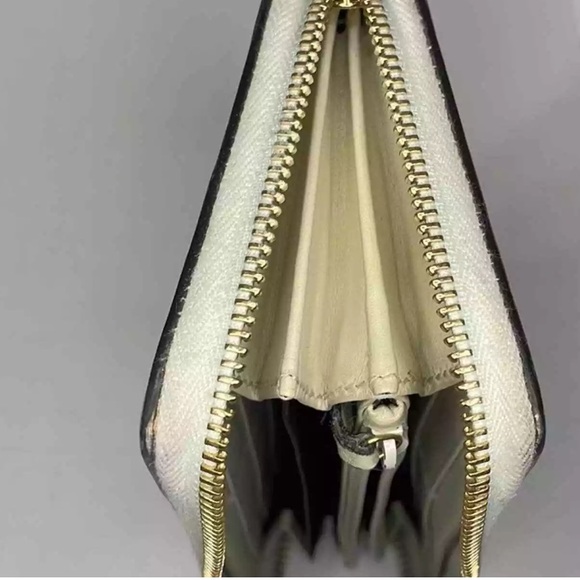 Authentic GUCCI Sylvie cream leather and stripe gold buckle wallet - Picture 11 of 16